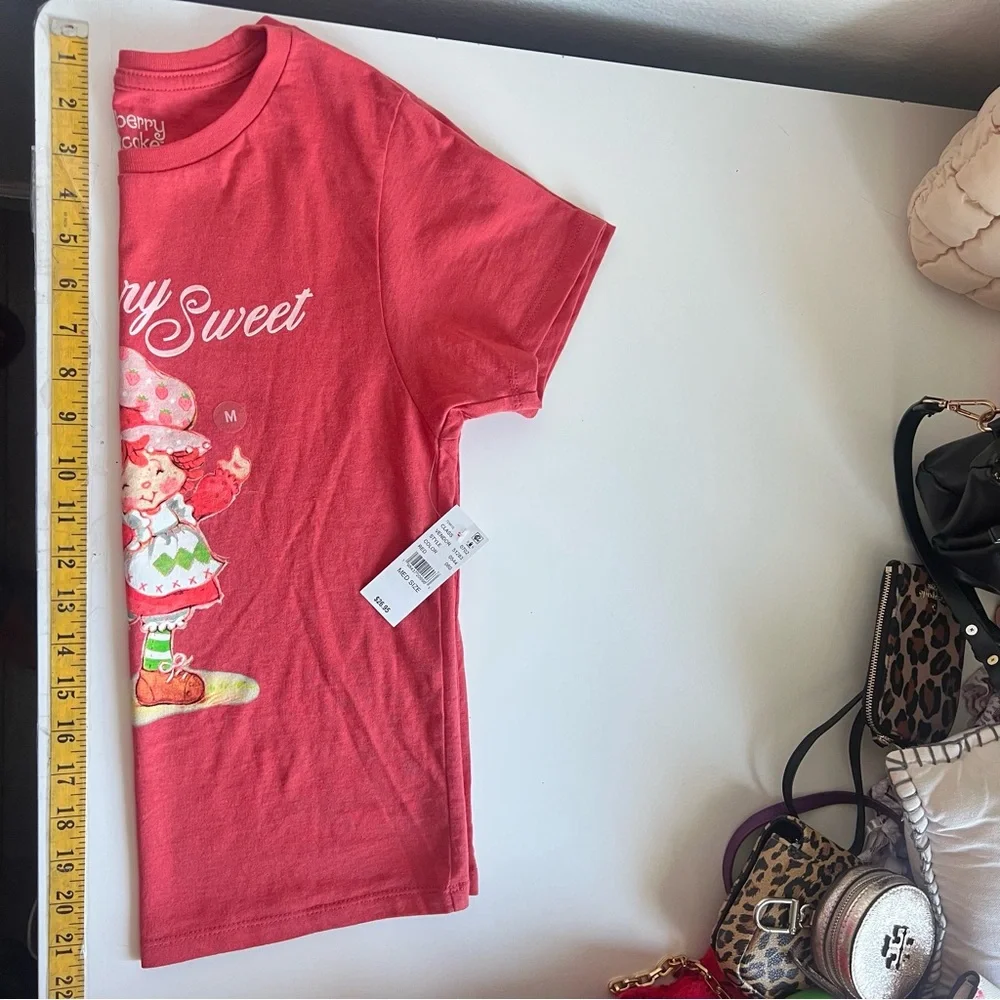 Strawberry Shortcake Berry Sweet
T-Shirt NWT - Picture 9 of 9